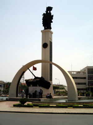 Siegesstatue in Pleiku (USA-Krieg)