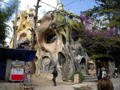Hotel Crazy House Dalat (Honey Moon)